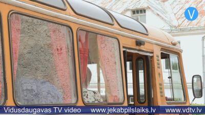 Viesītē ceļo pagātnē ar 80. gadu pasažieru autobusu