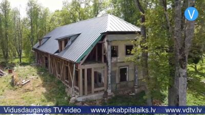 Rīdzinieki Jēkabpils novadā atjauno vēsturisku muižu