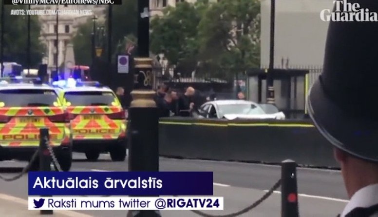Londonā barjerās pie parlamenta ēkas ietriecas auto; notikušo izmeklē kā terora aktu