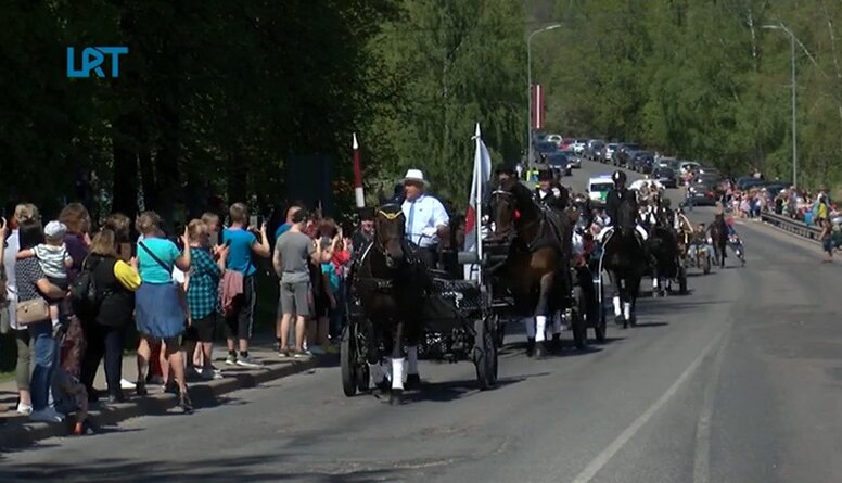 Zirgu parāde Balvos