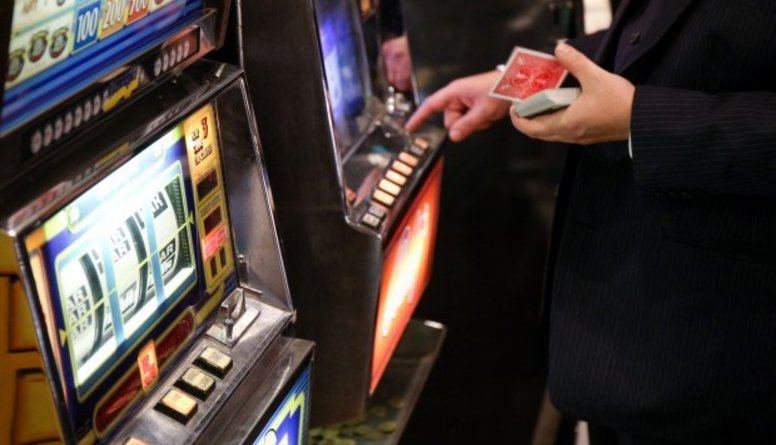 Neticami: Uz katru Latvijas iedzīvotāju azartspēļu zālēs zaudēti 150 eiro!
