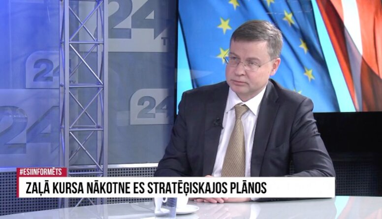 Dombrovskis skaidro lēmumu par auto ar iekšdedzes dzinējiem