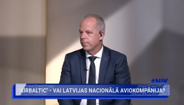 Šlesers jautā Gausam, kāpēc "airBaltic" galamērķos nevar nonākt ar jaunajām lidmašīnām?