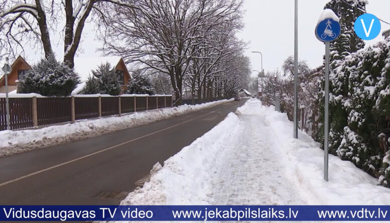 Privātīpašniekiem jātīra sniegs, bet nav saistošo noteikumu, kas to regulē