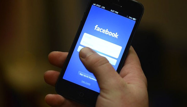 Drošības riski "Facebook" - eksperti iesaka nomainīt paroles