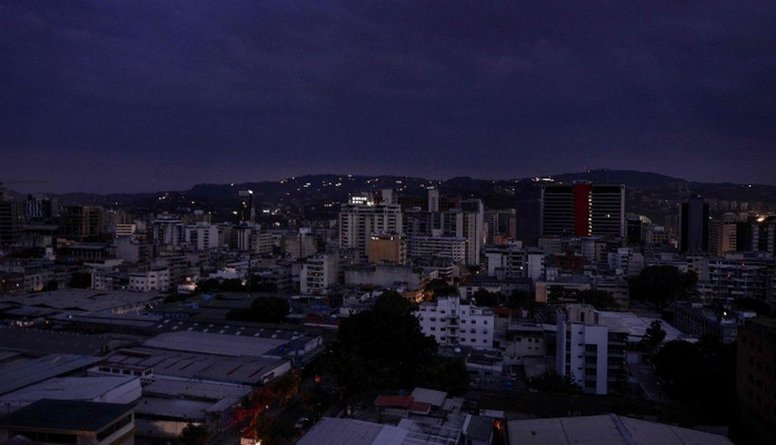 Venecuēlas galvaspilsēta atkārtoti paliek bez elektrības