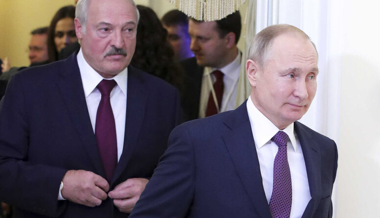 Viedoklis: Putinam vajadzīgs novājināts Lukašenko