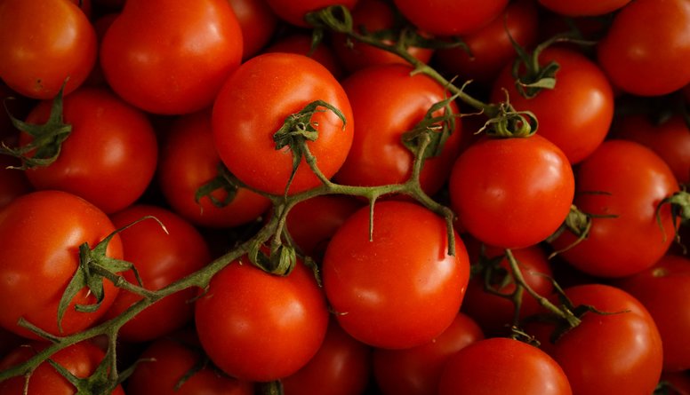 Uzzini: Kā iegādāties visgardākos un aromātiskākos tomātus?