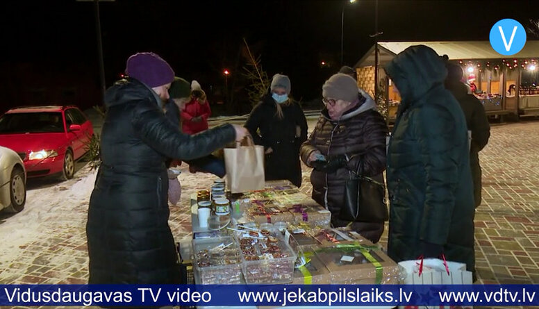 Līvānos svētku sajūtu ienes Ziemassvētku tirdziņš