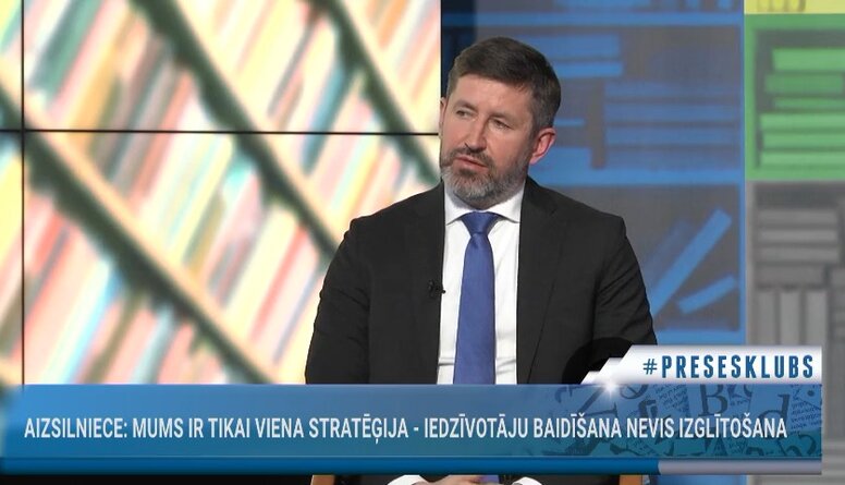 Vjačeslavs Dombrovskis par sabiedrības neuzticību medijiem