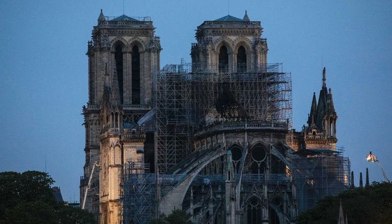 Dombrovskis: Parīzes Dievmātes katedrāles ugunsgrēks radījis šoku visā pasaulē