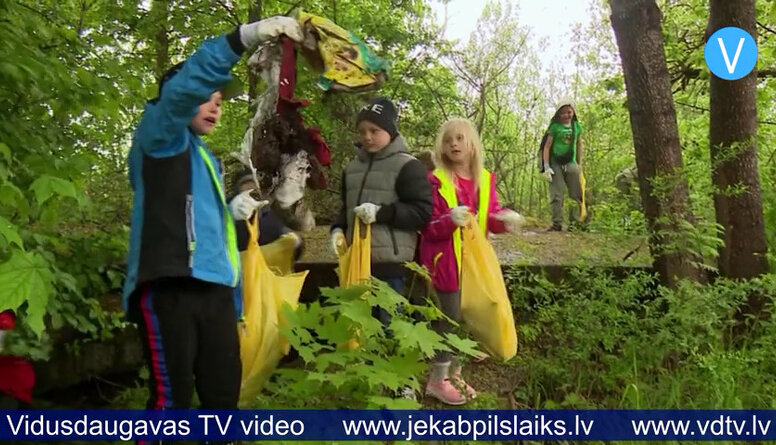 Jēkabpils skolēni piedalās ploginga pārgājienos