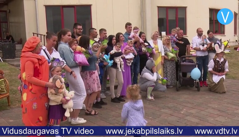 Bēbīšu svētkos sveic Līvānu novada mazuļus un viņu ģimenes