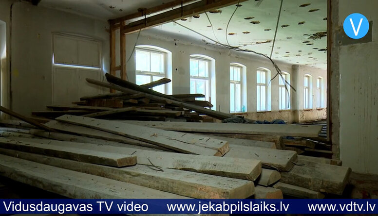 Joprojām nav atsākti būvdarbi Jēkabpils Valsts ģimnāzijā