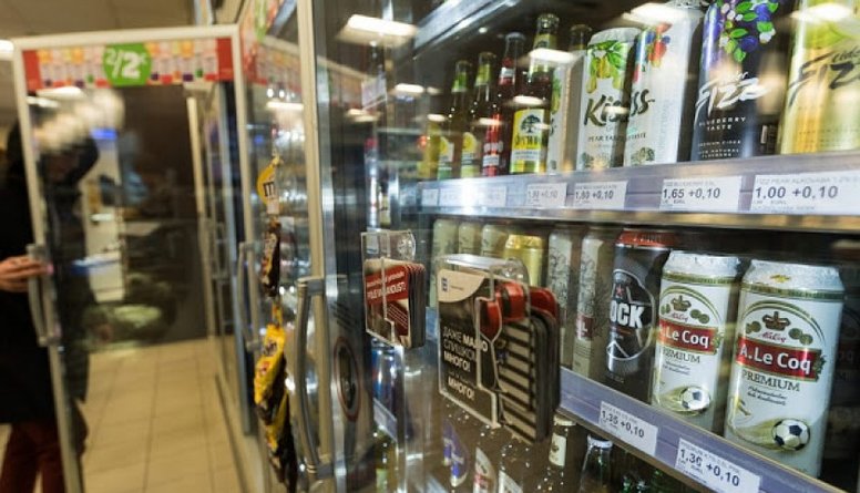Igaunija pazemina akcīzi alkoholam. Cik lielus zaudējumus tas nesīs Latvijai?