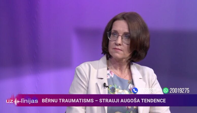 Renāte Snipe par traumu smaguma mazināšanos, ja ir lietota ķivere