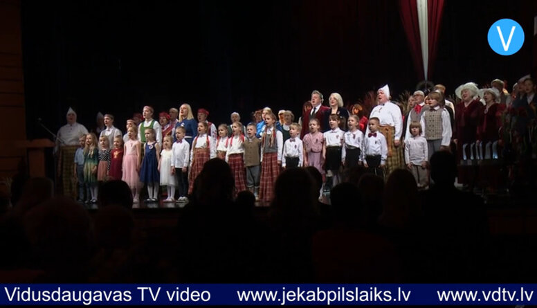 Līvānos nosvinēta Latvijas 105.dzimšanas diena