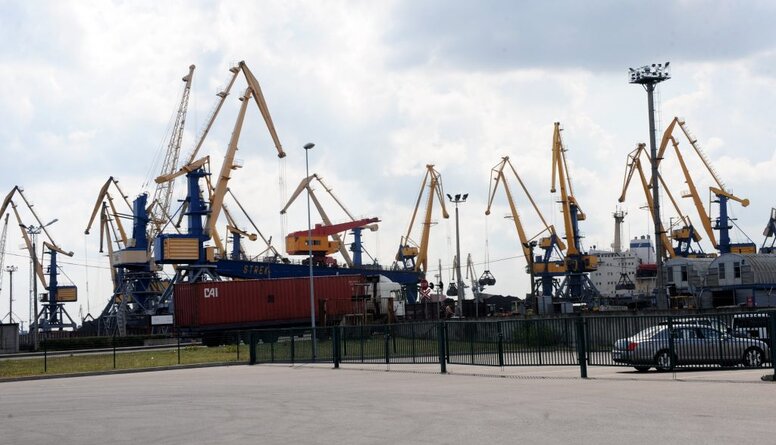 Zeps: Rīgas brīvostā kravu apjoms samazinājies par 25%