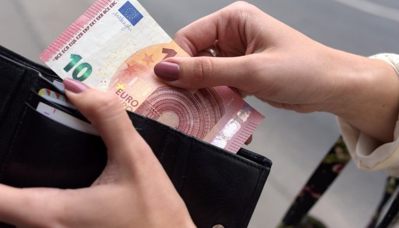 No septembra mēneša minimālā skolotāju alga būs 710 Eiro