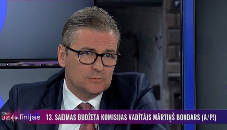 Bondars nelepojas, ka viņa CV redzama "Latvijas krājbanka"