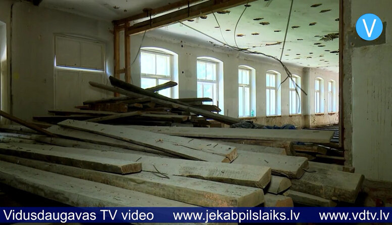 Pagarina būvnieku pieteikšanos Jēkabpils Valsts ģimnāzijas pārbūves iepirkumam