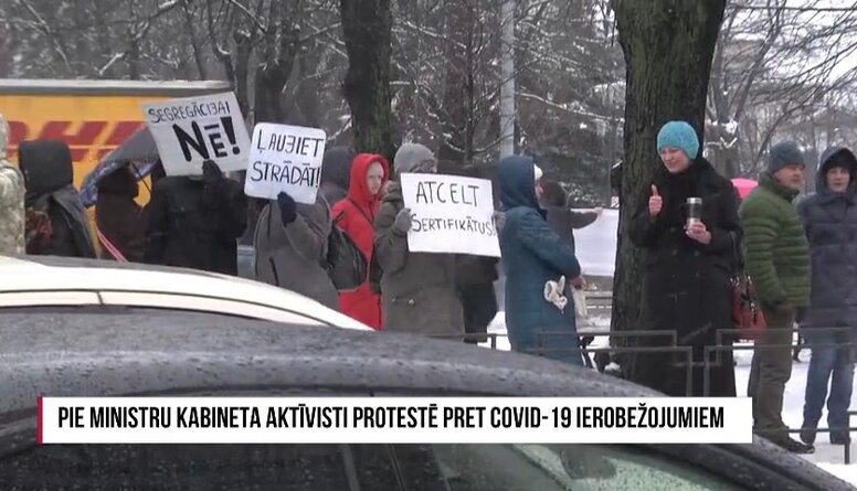 07.02.2022 Pie Ministru kabineta aktīvisti protestē pret Covid-19 ierobežojumiem