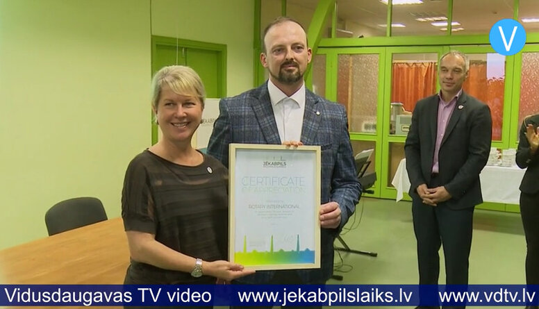 Jēkabpils reģionālo slimnīcu apmeklē Rotari organizācijas prezidente