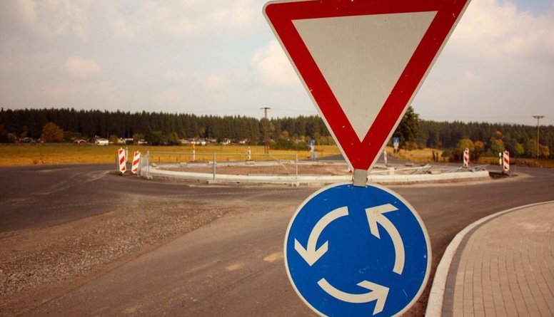 Eiropas valstu ceļu infrastruktūrā notiek pāreja uz apļveida krustojumiem