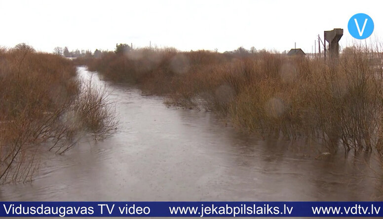 Atkušņa un nokrišņu dēļ Jēkabpils novadā applūst zemākās vietas