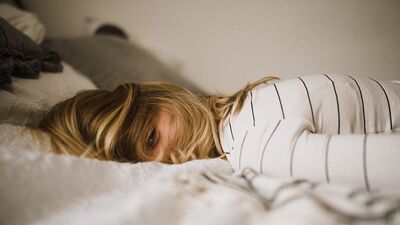 Kā bērniem izpaužas obstruktīva miega apnoja?