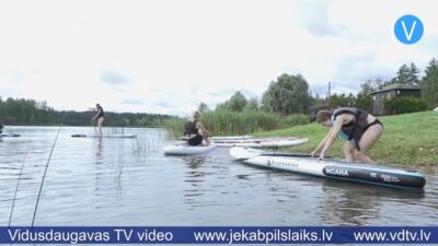 Jēkabpils Mežaparkā norisinās SUP ballīte