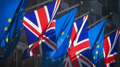Britu "Brexit" sarunu vešanas pozīcija ar Eiropu ir ļoti vāja, vērtē Rungainis
