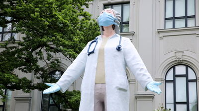 CNN izrādījis interesi par skulptūru "Mediķi pasaulei" un lūdzis informāciju LNMM