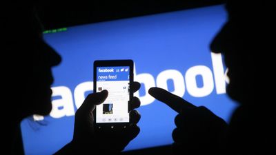 Zakatistovs: "Facebook", kā priekšvēlēšanu ierocis, ir pārvērtēts"