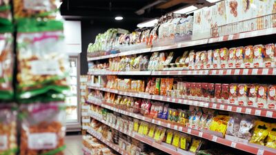 Kurš ir ieguvējs no PVN samazinājuma pārtikai?