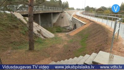 Svinīgi atklāts veloceliņš no Jēkabpils līdz Salas ciemam