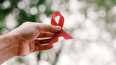 Tikai 43% no HIV inficētiem cilvēkiem ir narkomāni, atklāj ārste