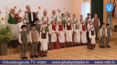 Dziesmu un deju svētku noskaņā Līvānu novadā apbalvo skolēnus un pedagogus