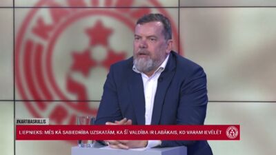 Kudors par birokrātijas mazināšanu: Kur hipijam vajadzēja matus nogriezt 10cm, viņi 5mm nogriež