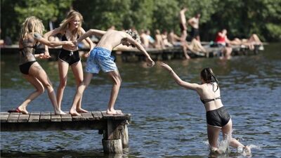 Gemze: Kopējā peldētprasme starp Latvijas iedzīvotājiem ir nepietiekama