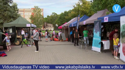 Jēkabpils Mežaparkā iestādīti 70 jauni kociņi