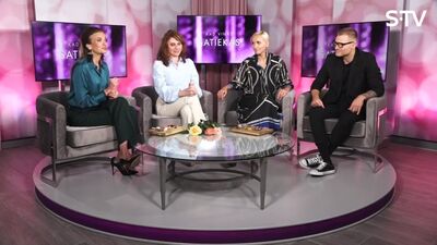 Renārs Zeltiņš uzdod provokatīvus jautājumus TV šova "Kad viņas satiekas" vadītājām