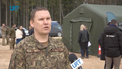 Militārajā poligonā “Sēlija” aizvadīti Latvijā ražotu pārtvērējdronu demonstrējumi