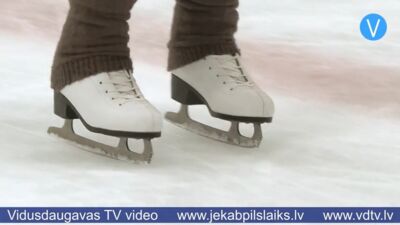 Pieaugušie jēkabpilieši sporta hallē piepilda sen lolotus sapņus