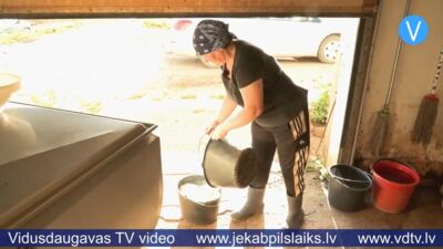 Tūkstošiem litru piena izlieti kanalizācijā – Jēkabpils novada lopkopji izjūt vētras sekas