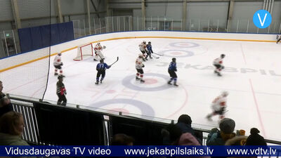 Jēkabpils novada čempionāta hokejā pirmajā finālspēlē uzvaru gūst komanda “Jēkabpils”