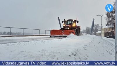 Sniega tīrītājiem Jēkabpilī darbs sācies četros no rīta