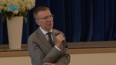 Reģionālajā vizītē Valsts prezidents diskutē ar Viļānu iedzīvotājiem