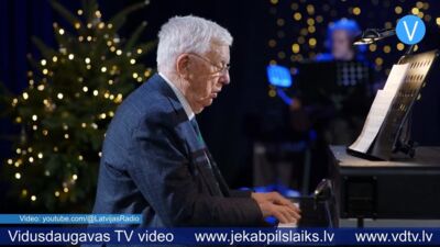 Jēkabpilieši sveic Raimondu Paulu jubilejā