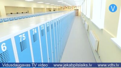 Jaunā garderobe Līvānu 1. vidusskolā liek justies kā ārzemju filmā